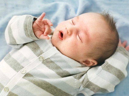 Miért újszülött alszik sokat a fő oka a jelenségnek