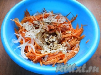 Tekercset lavash csirkével és sárgarépa - recept fotókkal (pita) Tekercset lavash csirkével és sárgarépa - recept fotókkal