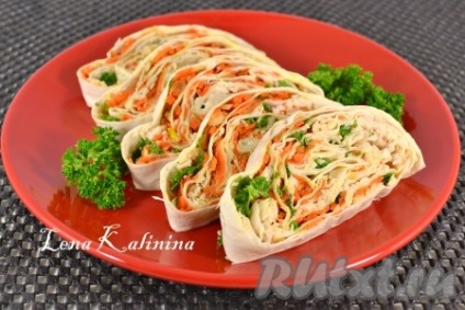 Tekercset lavash csirkével és sárgarépa - recept fotókkal (tekercs) Tekercset lavash csirkével és sárgarépa - recept fotókkal