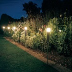 Kerti lámpák Napelemes (35 fotó) funkciók lámpák, figurák és a kertben fotó és videó