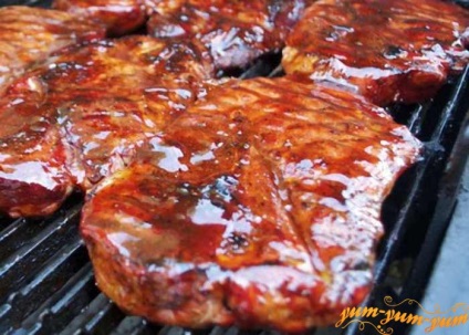 Steak a grillezőedénybe hogyan kell elkészíteni a pác a sertéshús a kemencében (szakács) Steak a grillezőedénybe hogyan kell elkészíteni a pác a sertéshús a sütőben