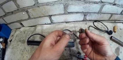Схема виготовлення регрувера для нарізки протектора своїми руками (з паяльника або вижигателя),