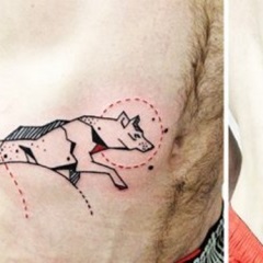 Tetoválás az oldalán, a férfi és női tetoválás az ő oldalán, fotók