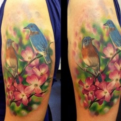 Tetoválás a vállát, a férfi és női tetoválás a vállán, fotók