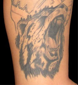 farkas tetoválás vigyor