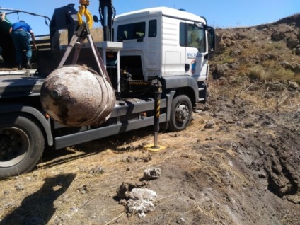 Az erőd Kerch hatástalanították két bombát Féltónus Krím News