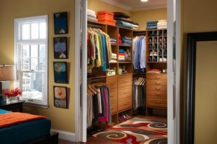 A hálószoba öltöző (66 kép) ruhatár gipszkarton elrendezés egy kis szekrény belseje