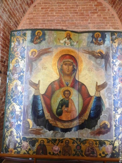 Temple Vasiliya Blazhennogo 1 (bazsalikom) St. Vasiliya Blazhennogo 1