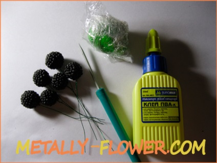Blackberry bogyókat polimer agyag - egy mesterkurzus, Metally virág