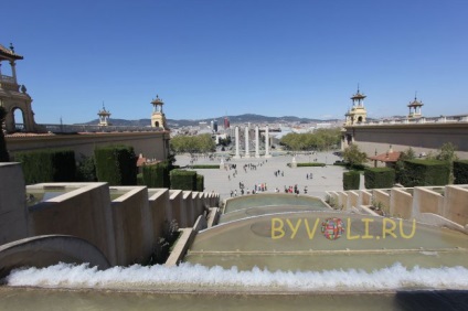 Montjuïc Barcelona szökőkút és erőd Montjuic egyaránt megközelíthető felvonóval