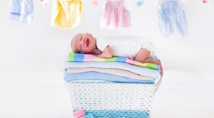 Hogyan és mit kell mosni a dolgokat egy újszülött - az életem