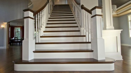 Hogyan készítsünk egy lépcső a második emeleten egy családi ház saját kezűleg