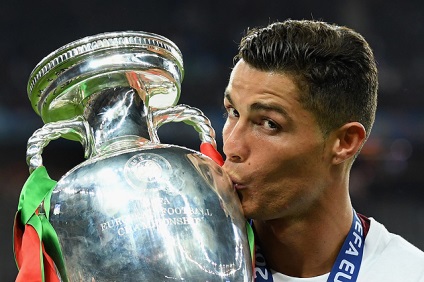 Cristiano Ronaldo Euro 2016 sérülést és élménye a labdarúgás a fotók, pletyka