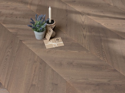 Herringbone laminált (laminált halszálka mintás parketta) laminált halszálkás