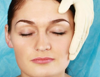 Az atópiás dermatitis az arcon okoz, osztályozására, kezelési formák