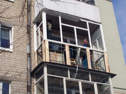 Trapézlemez burkolat erkélyek - munkafázisokat