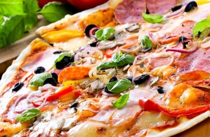 Pizza sajttal kolbász és savanyúságok recept fotókkal, blog, szakács