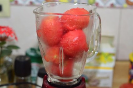 Paradicsom egy turmixgép, a fokhagymát a téli - hogyan ostor gyümölcslé receptet fogyás