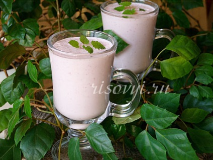 Receptek turmixot a turmixgép, a képek (tej) Receptek turmixot a turmix fotókkal