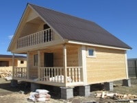Építőipari falusi házak fa, minták és árak „Domat”