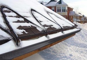 Tisztítása hó tetők az épületek gépészeti, műszaki tetőtisztító