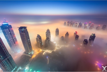 A felhők felett lenyűgöző képeket dubai a ködben