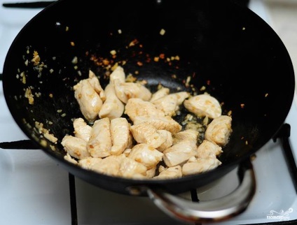 Wok csirke és tészta - lépésről lépésre recept fotók