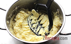 Sült pogácsákat burgonyával és hagymával - lépésről lépésre recept fotók