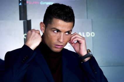 11 kérdések Cristiano Ronaldo, akik beszélnek neki minden jót történetek a világ minden tájáról - 3. rész