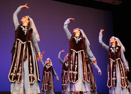 örmény táncok