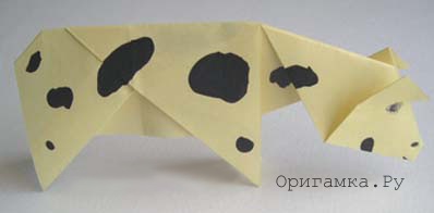 Cow papír - összecsukható technikával számok Moduláris origami lépésről lépésre kép 1 (a középső hajtásvonal) Cow papír - összecsukható technika számok Moduláris origami lépésről lépésre képek 1