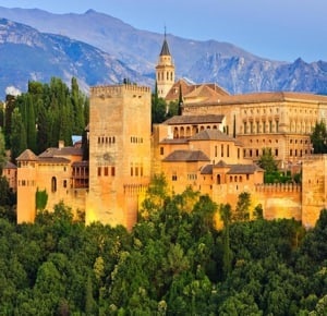 A város a Granada és fő látványossága a leírások és fényképek