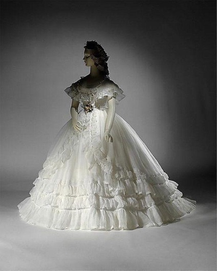 A történelem a menyasszonyi ruha