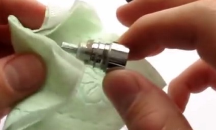 Hogyan tisztítható elektronikus cigaretta ego, ijust, kangertech evod a clearomizers, tisztítási módszerek (ijust) Hogyan tisztítható az elektronikus cigaretta ego, ijust, kangertech evod a clearomizers, tisztító eljárások