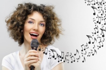 Hogyan lehet fejleszteni a vokális képességeit, megtanulják, hogyan kell énekelni szépen és az első lépéseket a tanulás énekelni