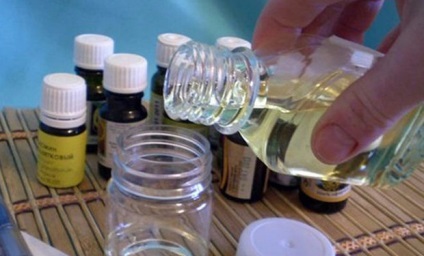 Hogyan készítsünk parfüm illóolajok saját kezűleg a recept otthon