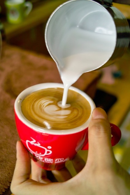 Hogyan készítsünk latte art otthon 3 egyszerű módját lecke kezdőknek, üdülési ötletek
