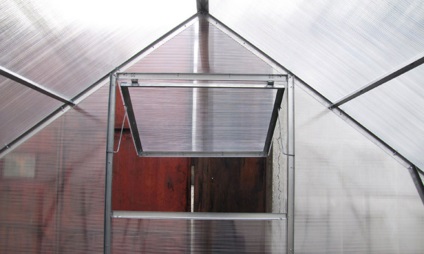 Hogyan készítsünk egy üvegház sarkából és polikarbonát - online tanfolyamok