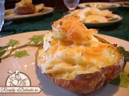 Burgonya sajttal sütőben recept egy egyszerű, lépésről lépésre irányban