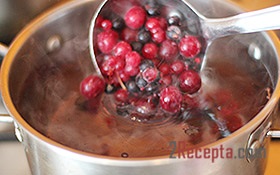 Kompót fagyasztott bogyós gyümölcsök - lépésről lépésre recept fotók