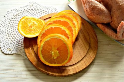 Töltött csirke narancs és fokhagymás - recept fotókkal