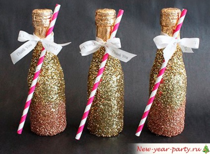 Újévi pezsgő - díszítik az üveget meg a kezét! Photo műhelyek