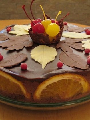 Így csokoládétorta és gyümölcsök, és egy fotót az eredeti dekoráció saját kezűleg (regisztráció) Így csokoládétorta és gyümölcsök, és egy fotót az eredeti dekoráció saját kezűleg