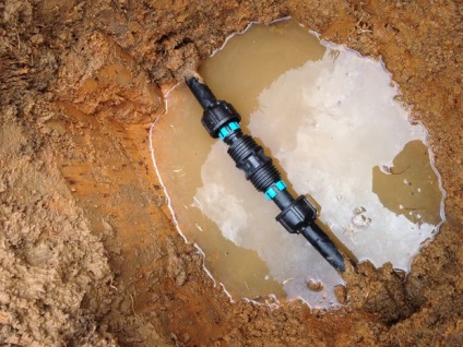 Javítása HDPE cső meg a kezét (vízellátás magánlakásokban) Javítása HDPE cső kezével