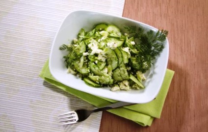 Рецепти салатів з адигейським сиром, секрети вибору інгредієнтів і
