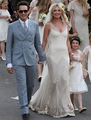 A leghíresebb esküvői ruha, Marie Claire