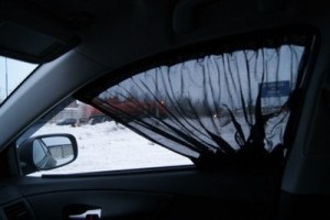 Büntetés redőnyök az ablakokon autó 2017-ben arról, hogy tarts ki az oldalsó ablakok