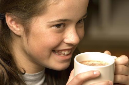 Зі скількох років можна пити каву дитині корисні поради та рекомендації