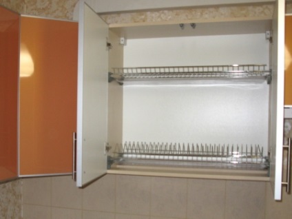 Szárító szekrény, mint egy sor edény szárítására, fal posudosushilka Kitchen