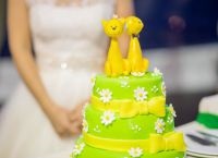 Esküvő sárga